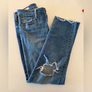 Levi's Distressed Ankle Jeans in Blue